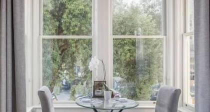 Pacific Heights Grand Elegant Studio