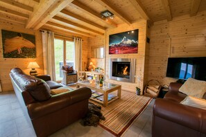 Smart TV, fireplace, video games, DVD player