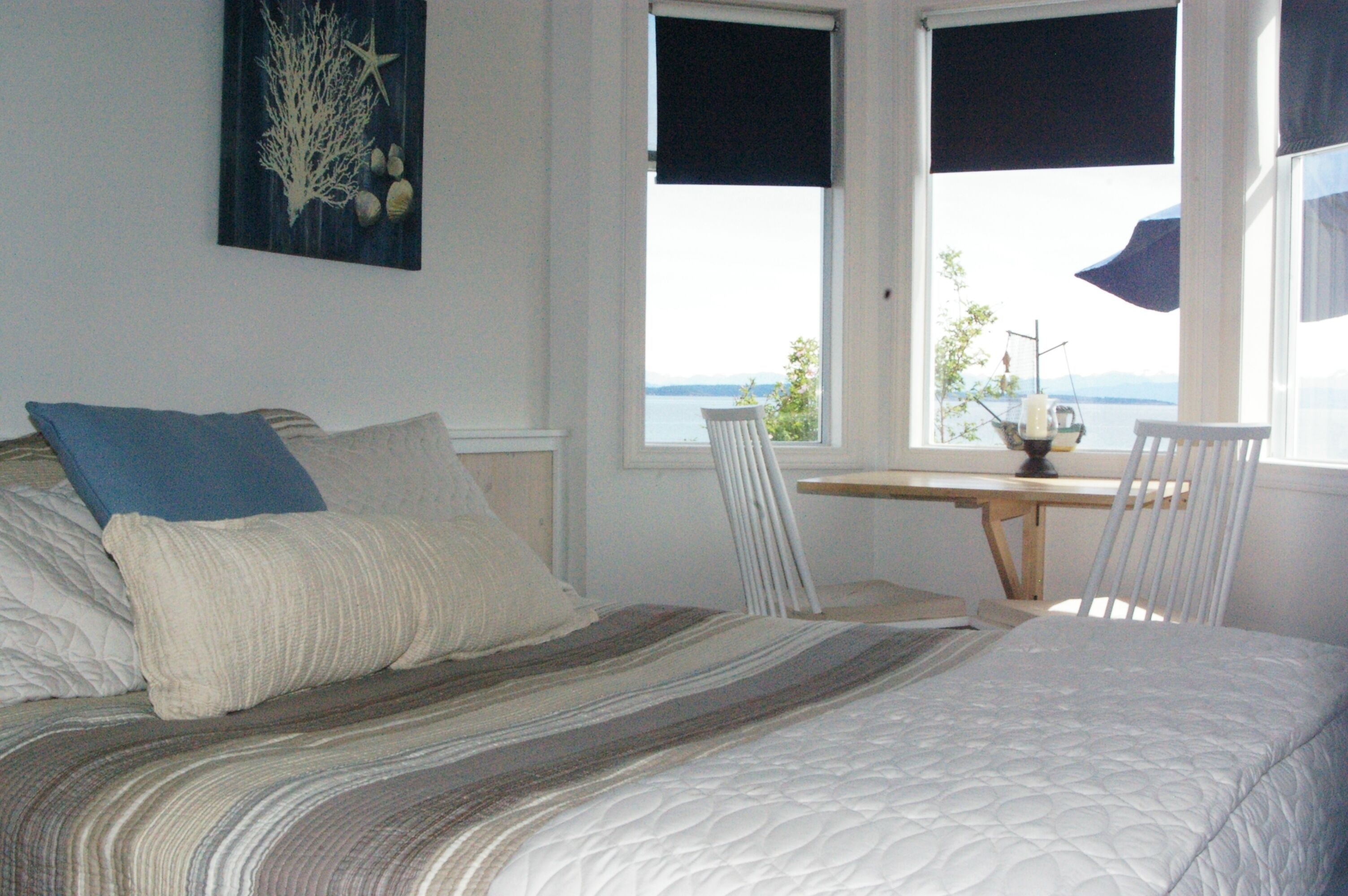 Beachfront Cozy Duplex Cottage, Hot Tub BBQ  Adult Only clam/oyster kayak rental