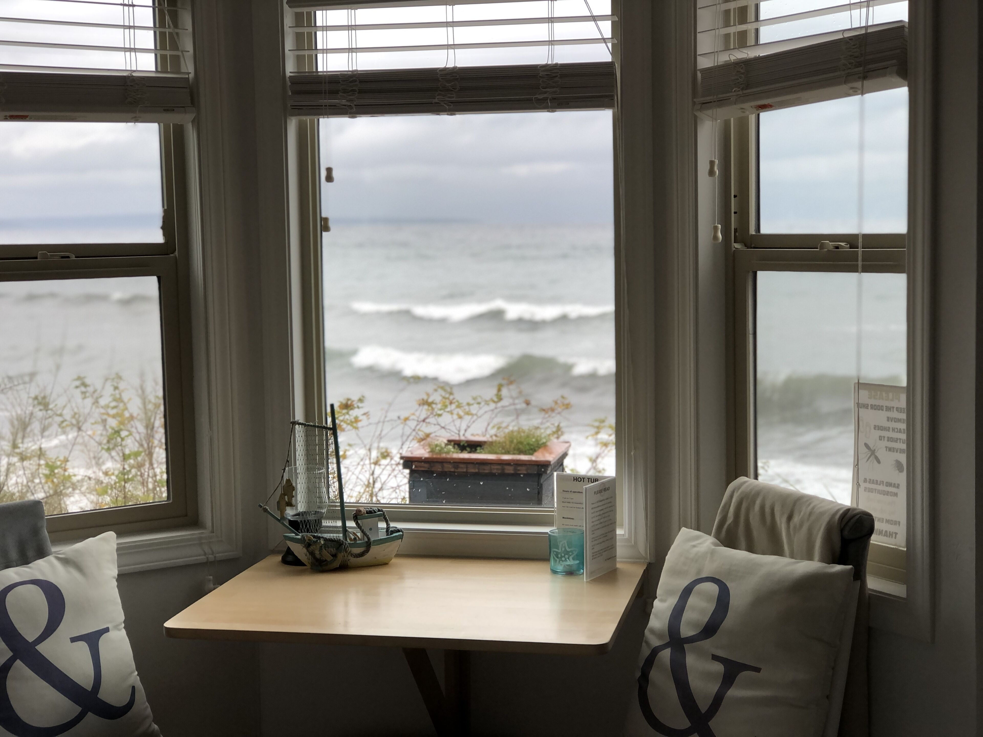 Beachfront Cozy Duplex Cottage, Hot Tub BBQ  Adult Only clam/oyster kayak rental