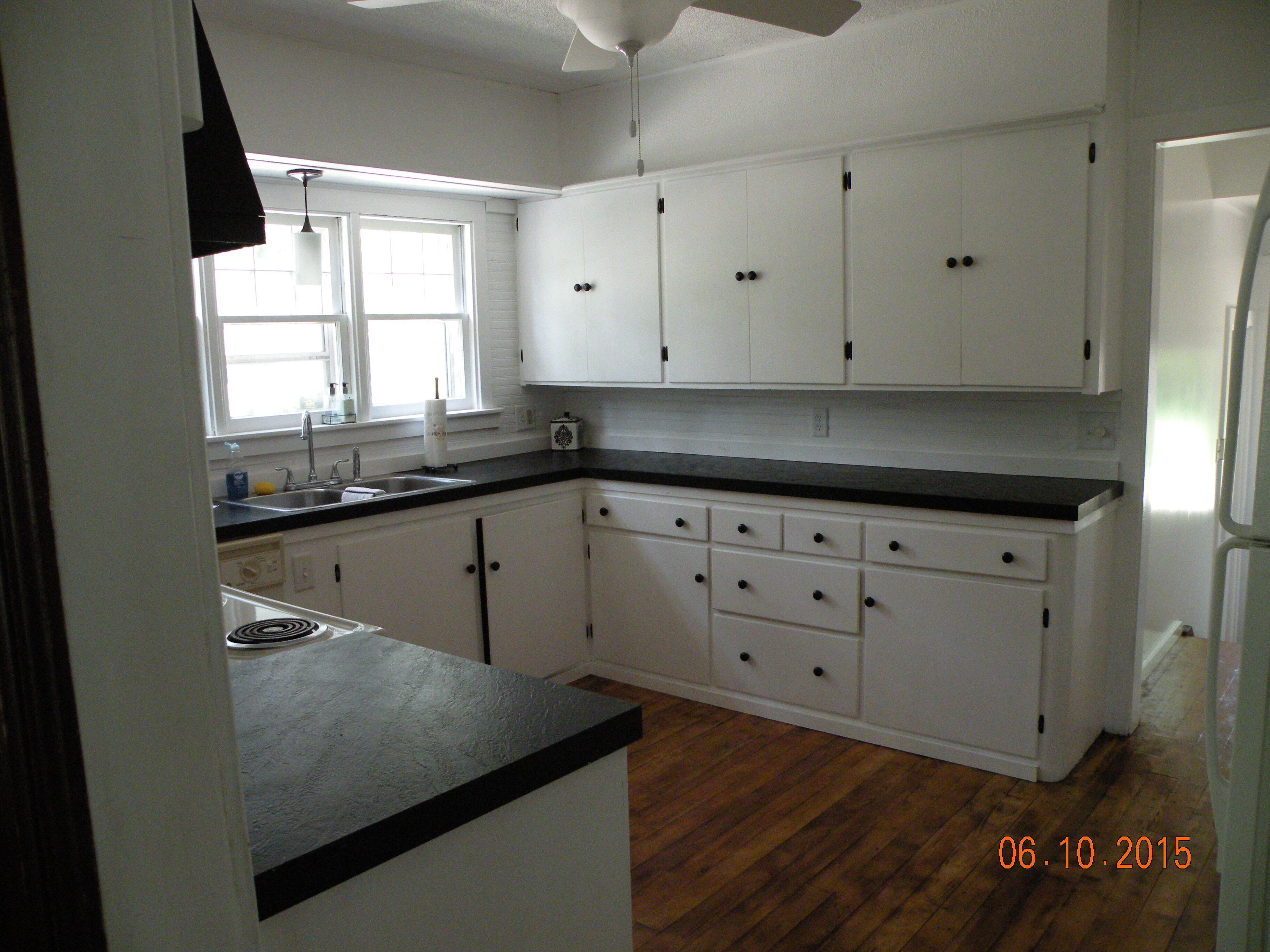 Fall is Here!!  And We Still Have Colors!!  50 Degrees This Weekend!!!