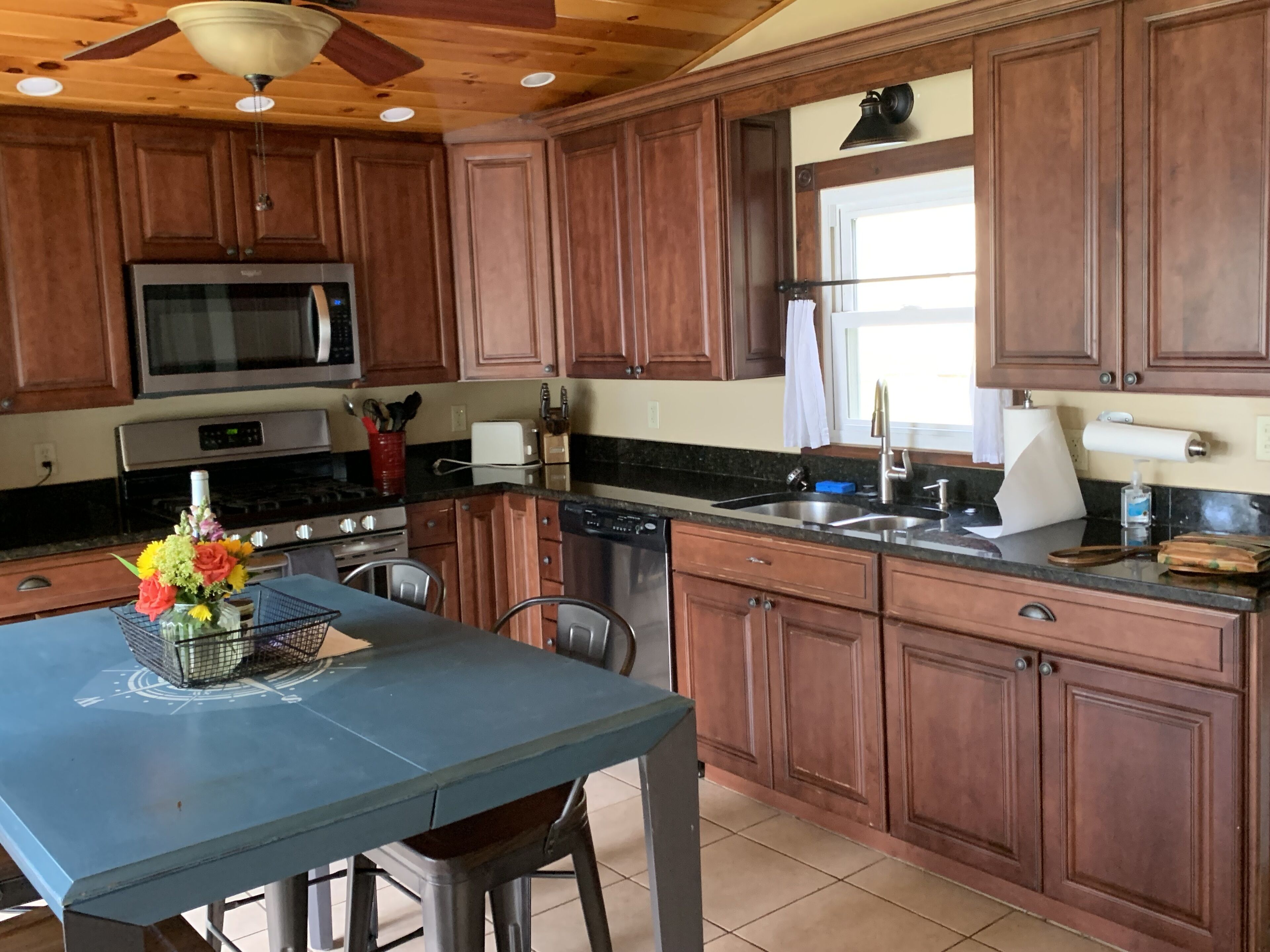 Panoramic Keuka Lake Views And Breathtaking Sunsets! 