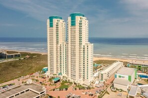 Exterior - EARLY BOOKING BONUS!  CHECK US OUT!!! MEMORIAL WEEKEND OPENED UP WITH DISCOUNT! (South Padre Island)