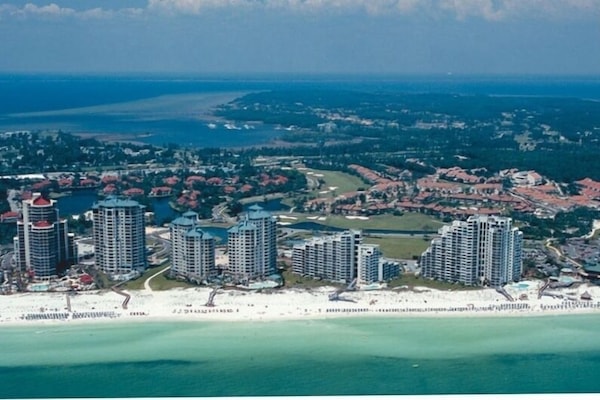 Sandestin Beachside - White Beaches simply cannot be beat