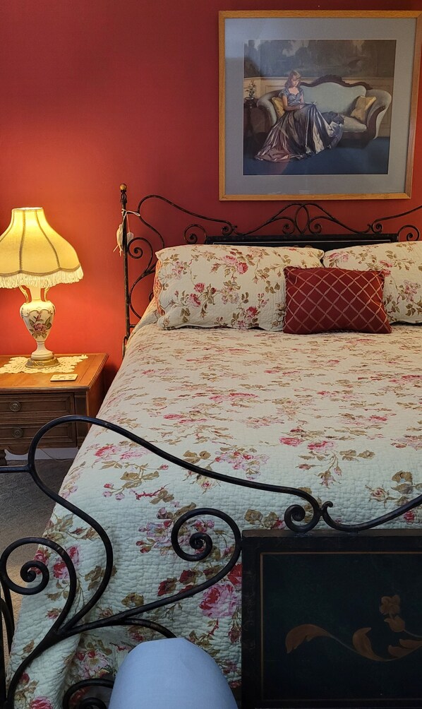 4 bedrooms, iron/ironing board, travel cot, WiFi