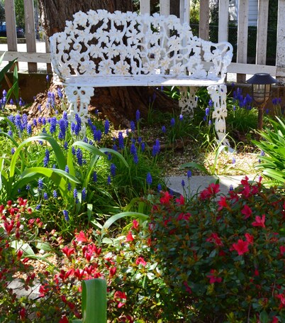 A Victorian Rose, DOWNTOWN, hot tub, man cave,couples, families & groups welcome