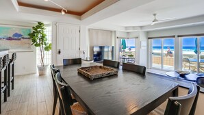 Dining - Amazing ocean front, ground floor condo in Mission Beach! Book now and save! (San Diego)