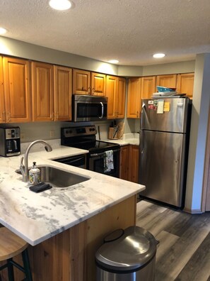 Fridge, microwave, oven, stovetop - Harbor Springs Condo, 2400 Sq. Ft., 5 Bedroom, 3 Bath, 3 Levels, Very Clean (Harbor Springs)