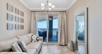 Ultimate Luxury Ocean Vistas-The largest condo in the best building on the beach