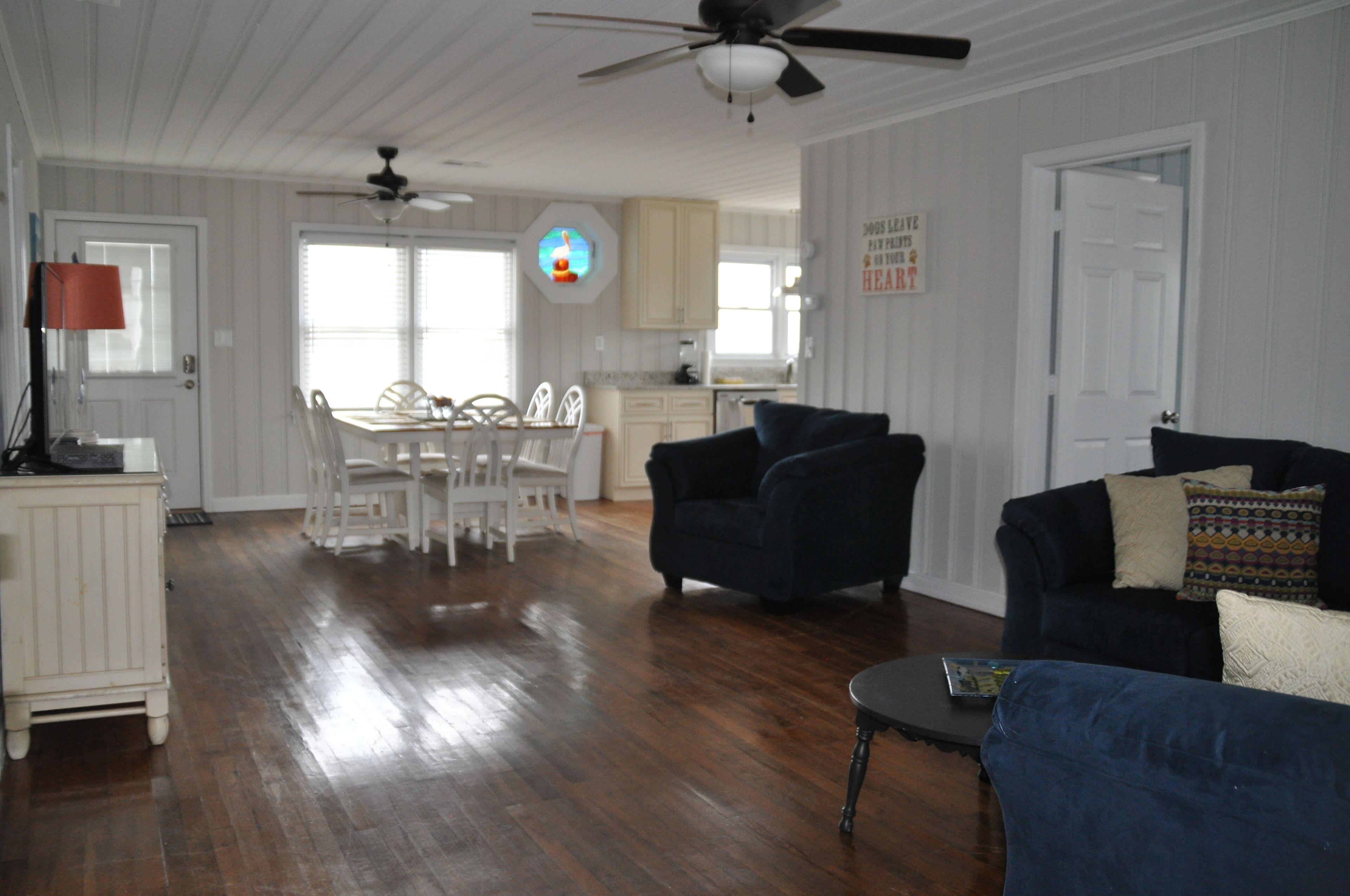 Ocean view, Pet Friendly house with private swimming pool! Sleeps 10.