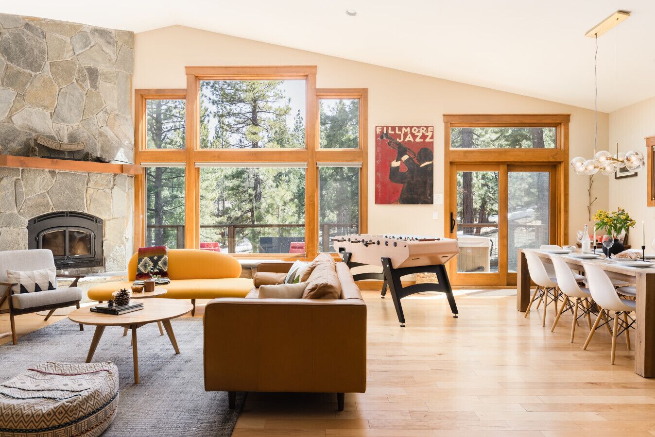 Great room with vaulted ceiling facing the meadow