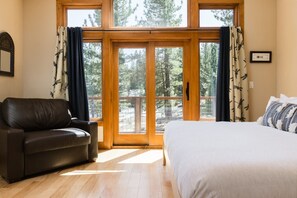 4 soverom, skrivebord, strykejern/-brett og wi-fi