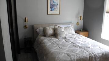 2 bedrooms, memory foam beds, iron/ironing board, WiFi