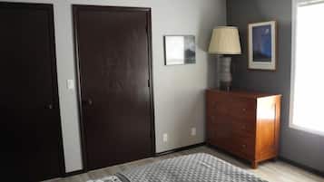 2 bedrooms, memory foam beds, iron/ironing board, WiFi