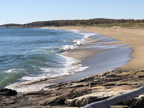 Spectacular waterfront home with panoramic views on 4 private acres !