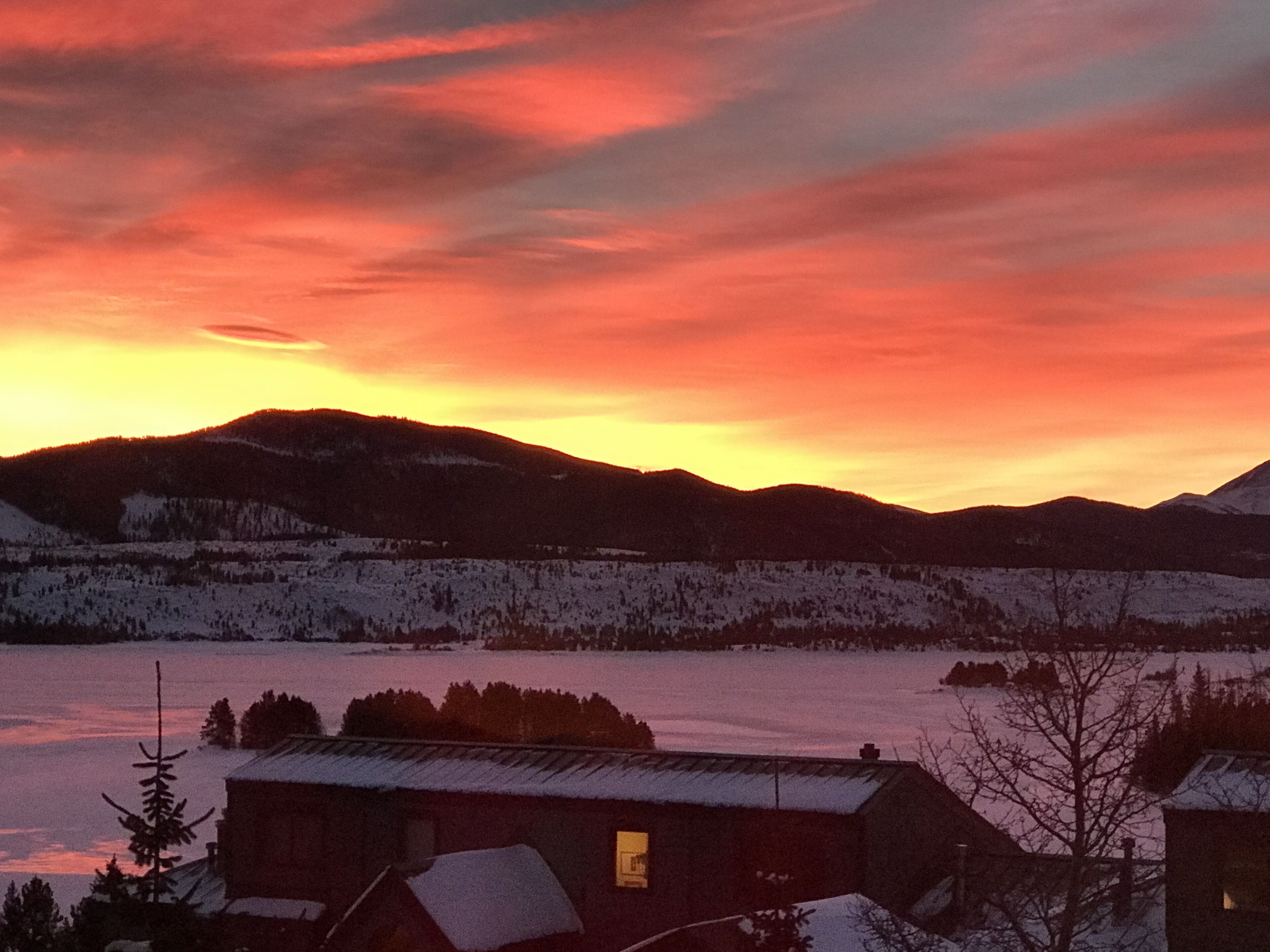 Best Mtn/Lake Views in Frisco!  Ski 7 Resorts!  Close to Main St., Frisco. 