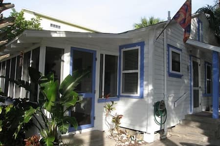 Indian Rocks Beach Cottage