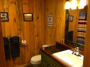 Combined shower/tub, towels, soap, toilet paper