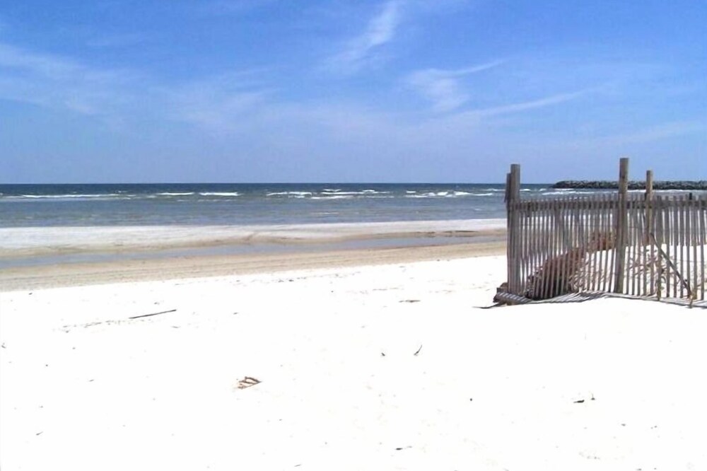 Natural High-Amazing Beach Getaway-Privacy, Easy Access, Kayaking, Boating