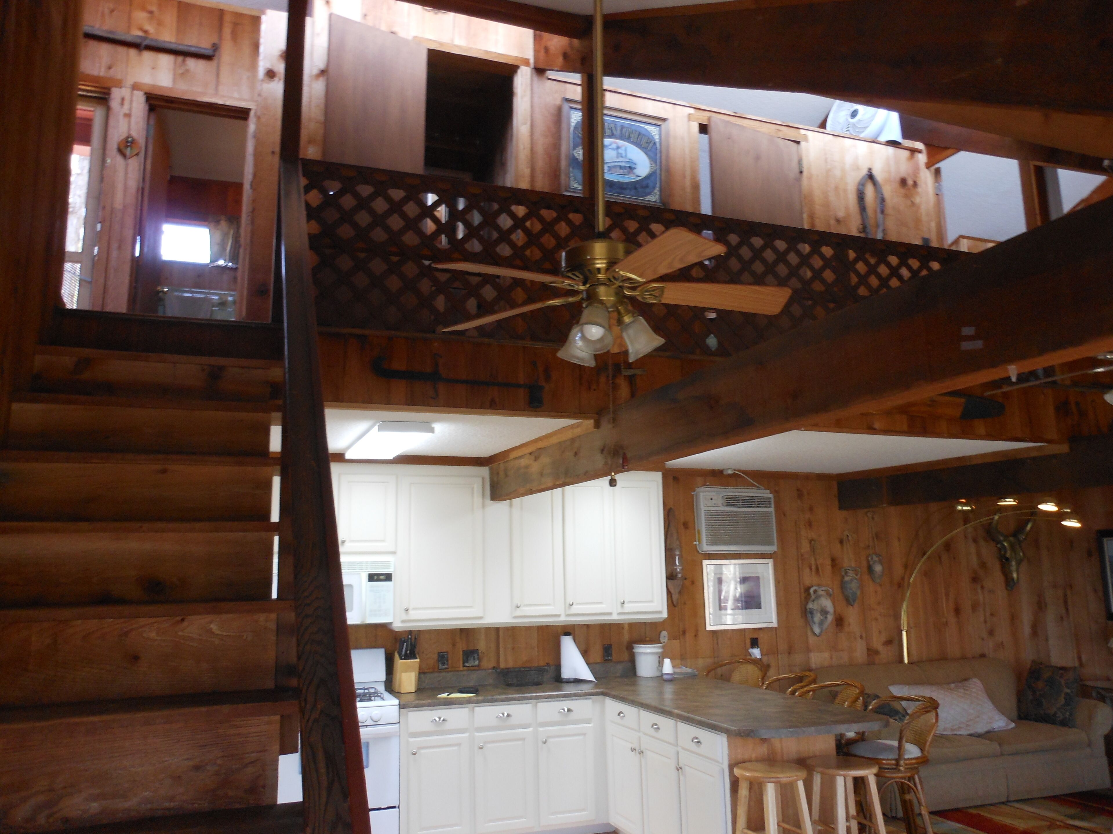 Multi-level Cabin With Private Dock On Secluded Cove, Sleeps 8 To 9