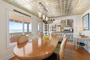 Dining - "Ocean Kiss" - Oceanfront Home, 6 Bedrooms / 4 Bathrooms (Holden Beach)