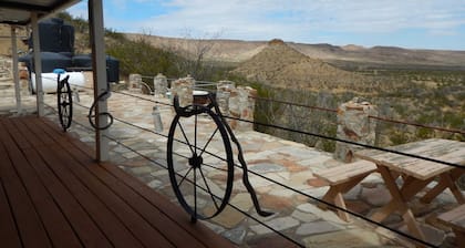 Casa Tranquilla: Scenic Solar and Wind Powered Home
