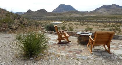 Casa Tranquilla: Scenic Solar and Wind Powered Home