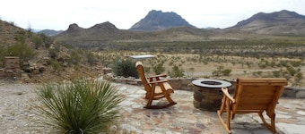 Casa Tranquilla: Scenic Solar and Wind Powered Home