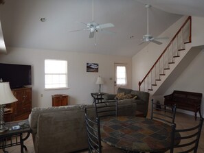 Televisio, työhuone