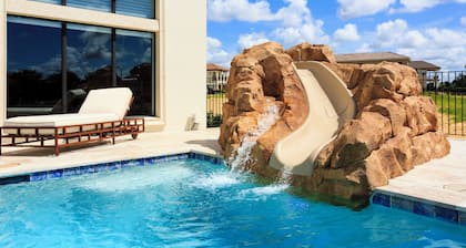 Every Amenity! 2 Theaters, Private Gym, Pool, Baby Equip FREE, Outdoor Grill