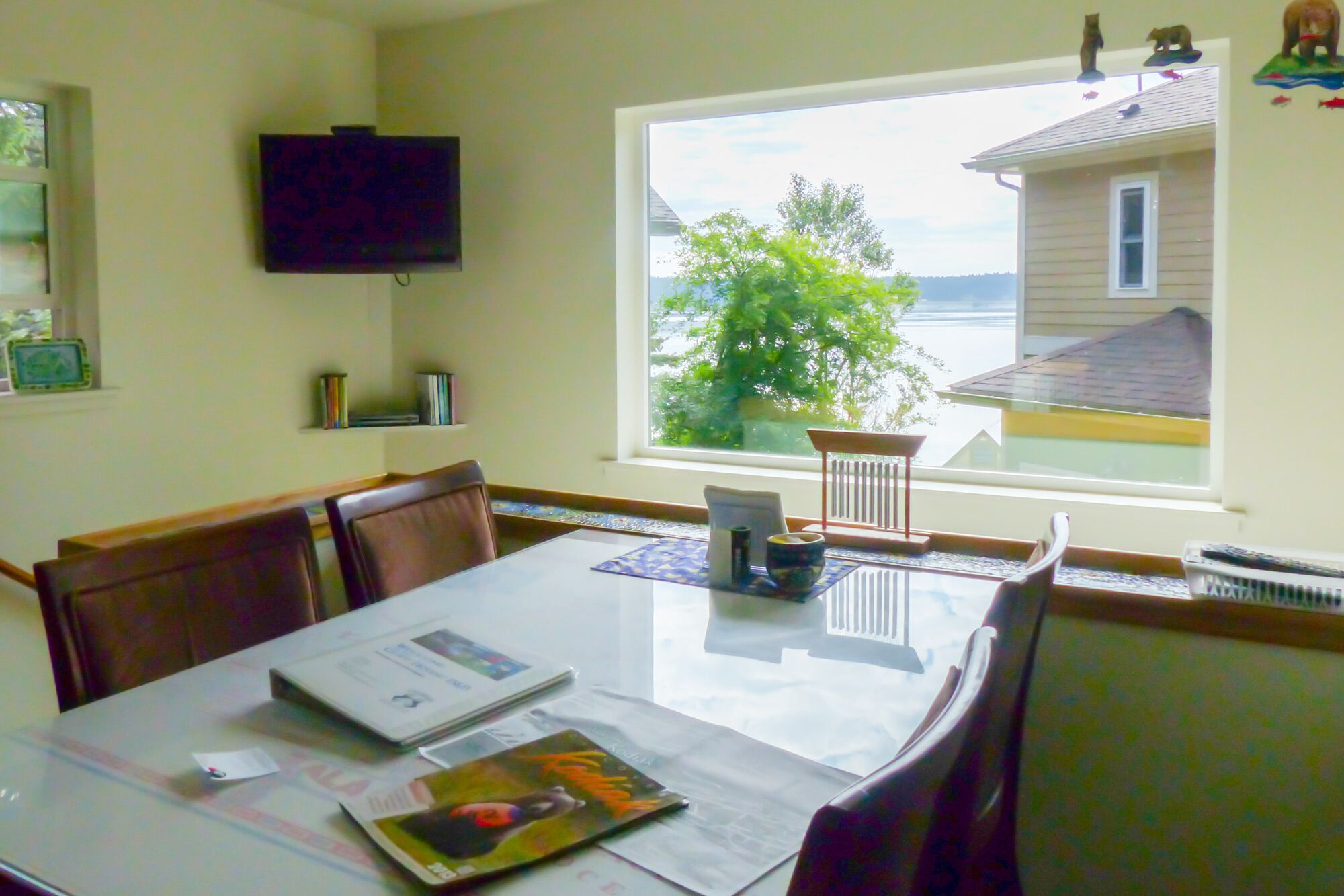 Apt-suite on the ocean in Kodiak, Alaska--Gardens, boats, eagles--Since 2008