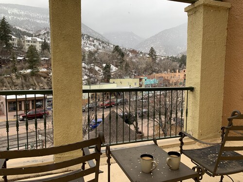 Loft in Historic Spa Building in the center of Manitou Springs