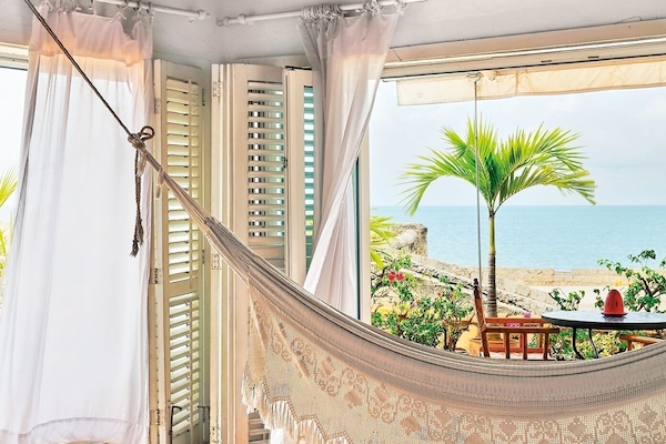 5 bedrooms, in-room safe, desk, iron/ironing board