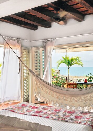 Colonial Villa in Historic Center - ocean front-sunset- Chef & full staff