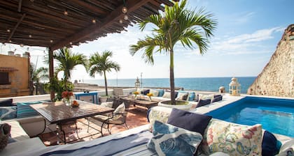 Enchanting villa in Historic Center - sea views and sunsets - Chef & full staff