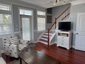 Smart TV, fireplace, DVD player