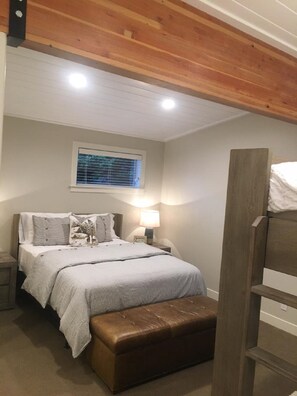 2 bedrooms, iron/ironing board, free WiFi, bed sheets - Luxury 2 Bedroom, 2 Bath Condo - Perfect for a Fun Filled Family Get Away! (Mammoth Lakes)
