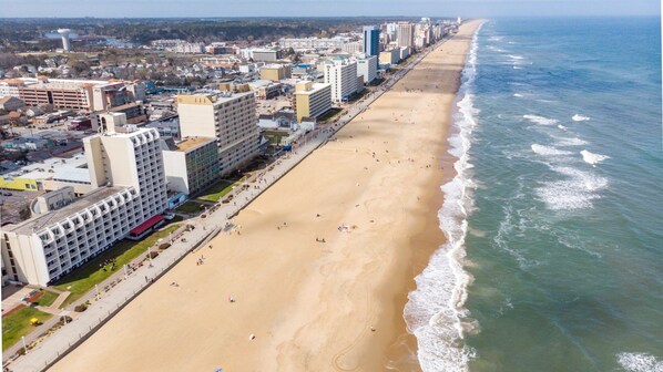 On the beach - Enjoy Beautiful Ocean Views from this 2 Bedroom, 2.5 Bath Oceanfront Condo (Virginia Beach)