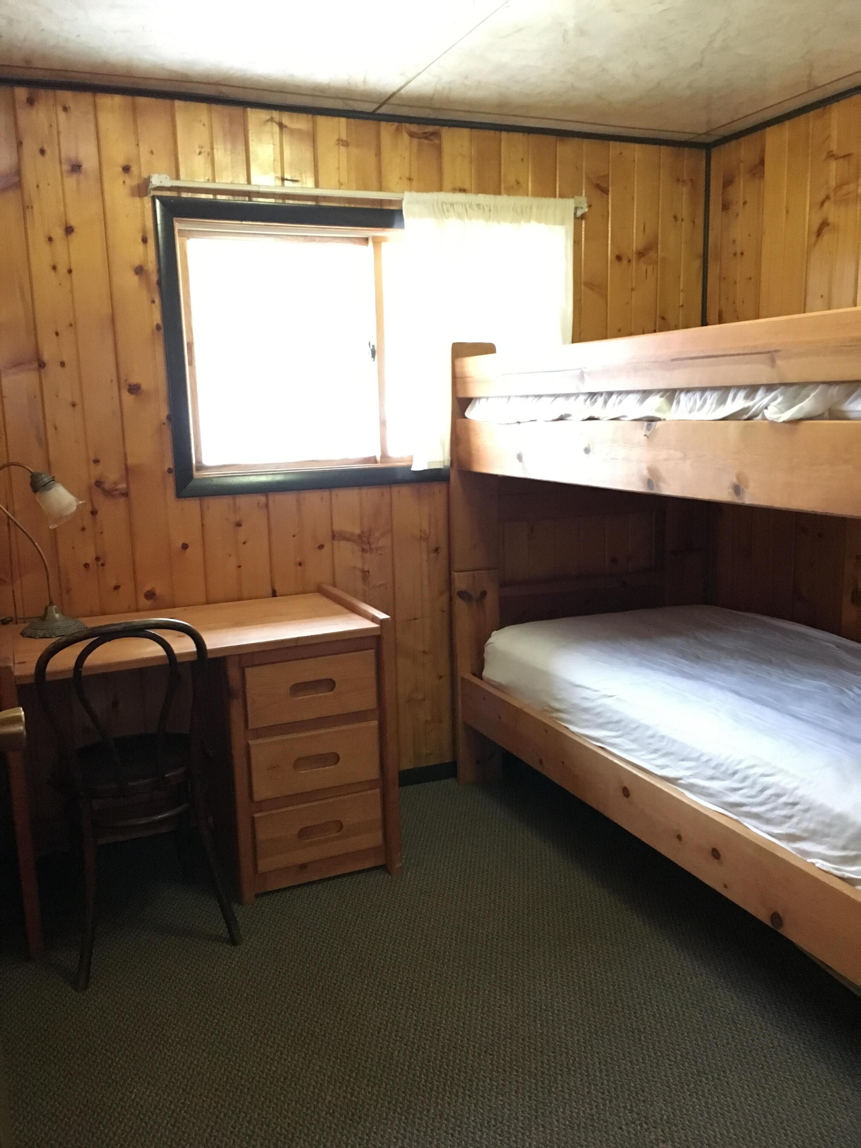 Up North Cabin Retreat - Rivers, Lakes, ATV/Snowmobile Trails Await Your Arrival