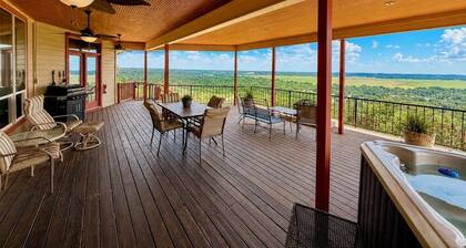 Brazos River View Large Covered Private Deck with Hot Tub and Fire Pit