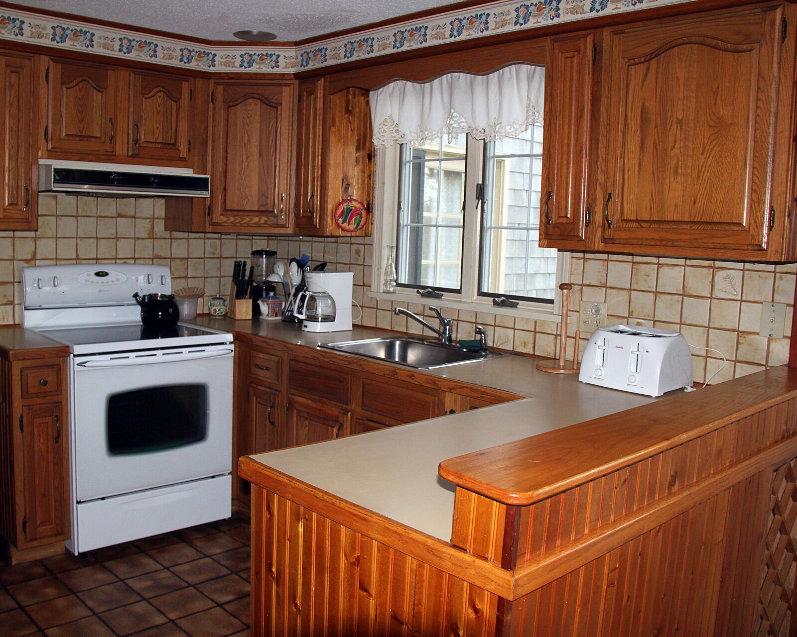  Beautiful, private, spacious, 5BR - huge 20 x 40 pool, central AC