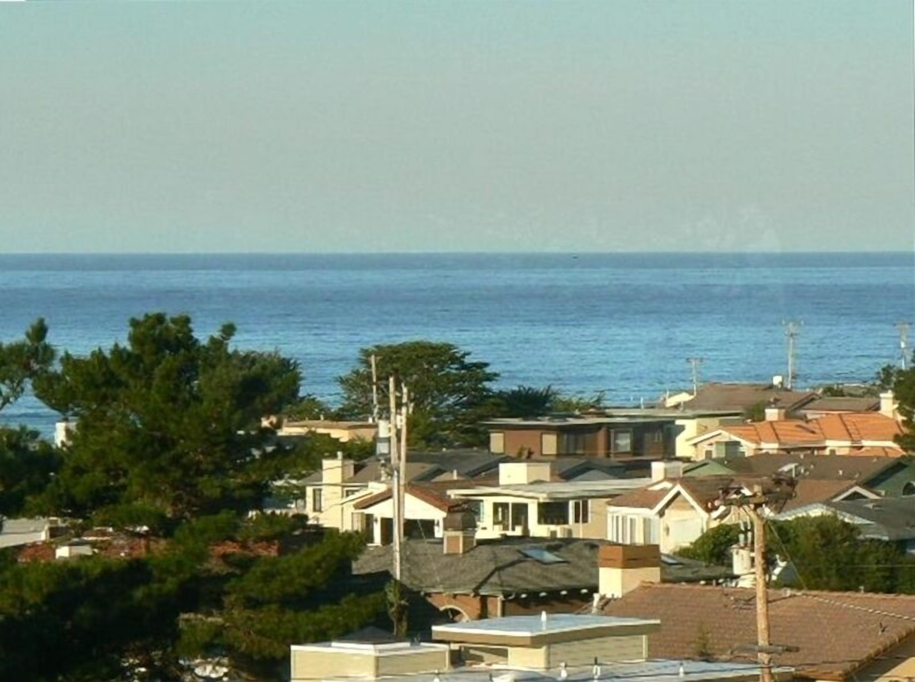 Wonderful Cambria Oceanview Home Within Walking Distance to the Sea
