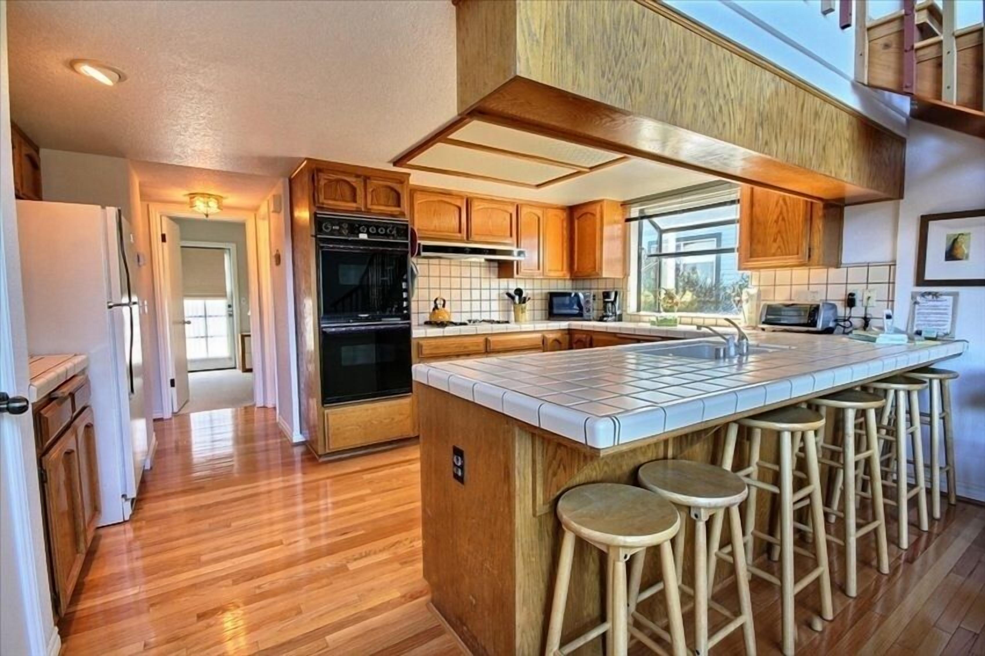 Wonderful Cambria Oceanview Home Within Walking Distance to the Sea