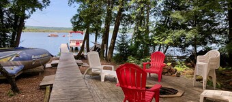 Ski Crystal! 4 FLOORS of FUN! Gameroom! PONTOON BOAT! Kayaks! NEW WIFI!