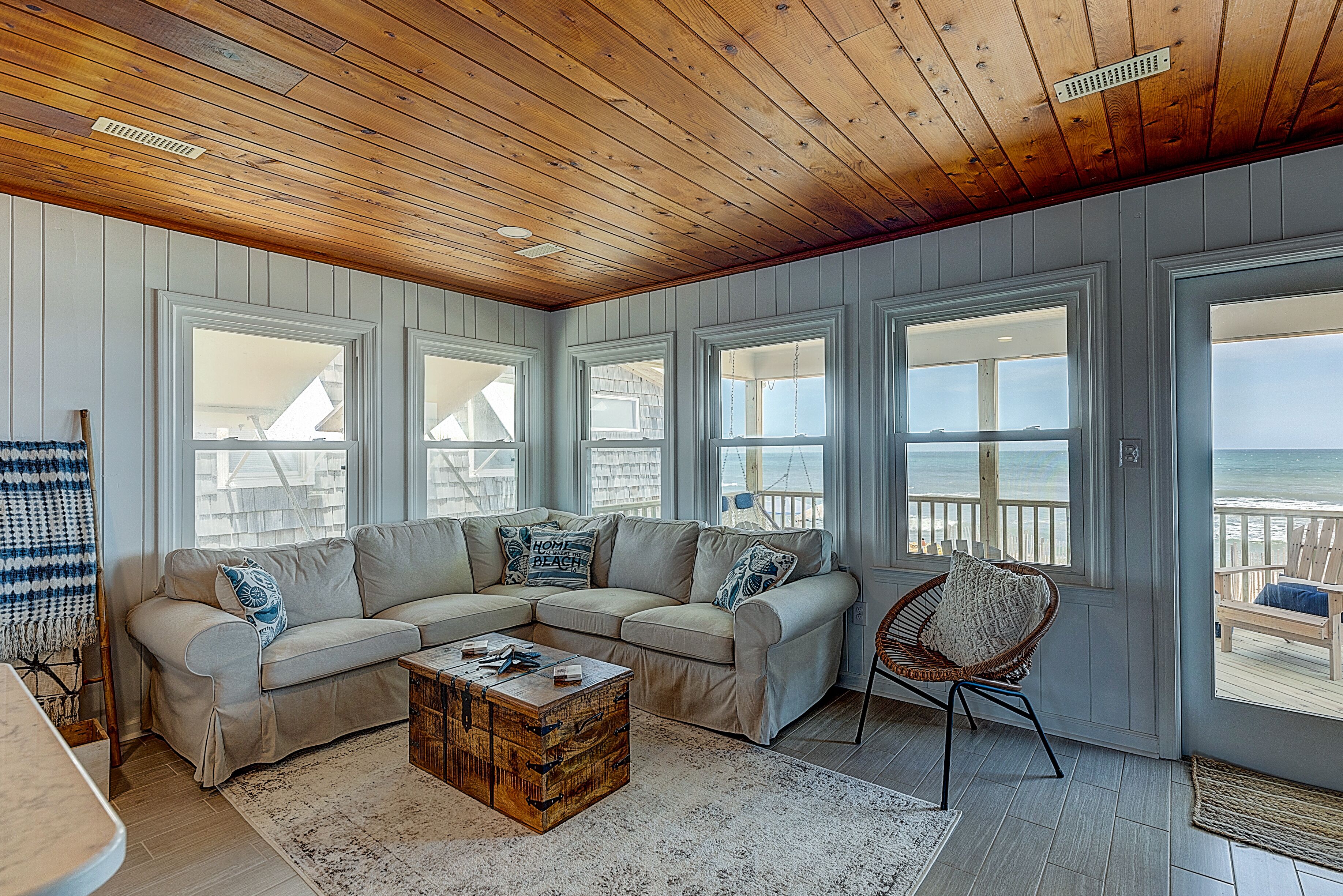 NEW LISTING: OCEANFRONT OASIS - Beautifully Renovated, Perfect Beach House 💙!