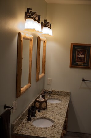 Combined shower/bathtub, hair dryer, towels, soap