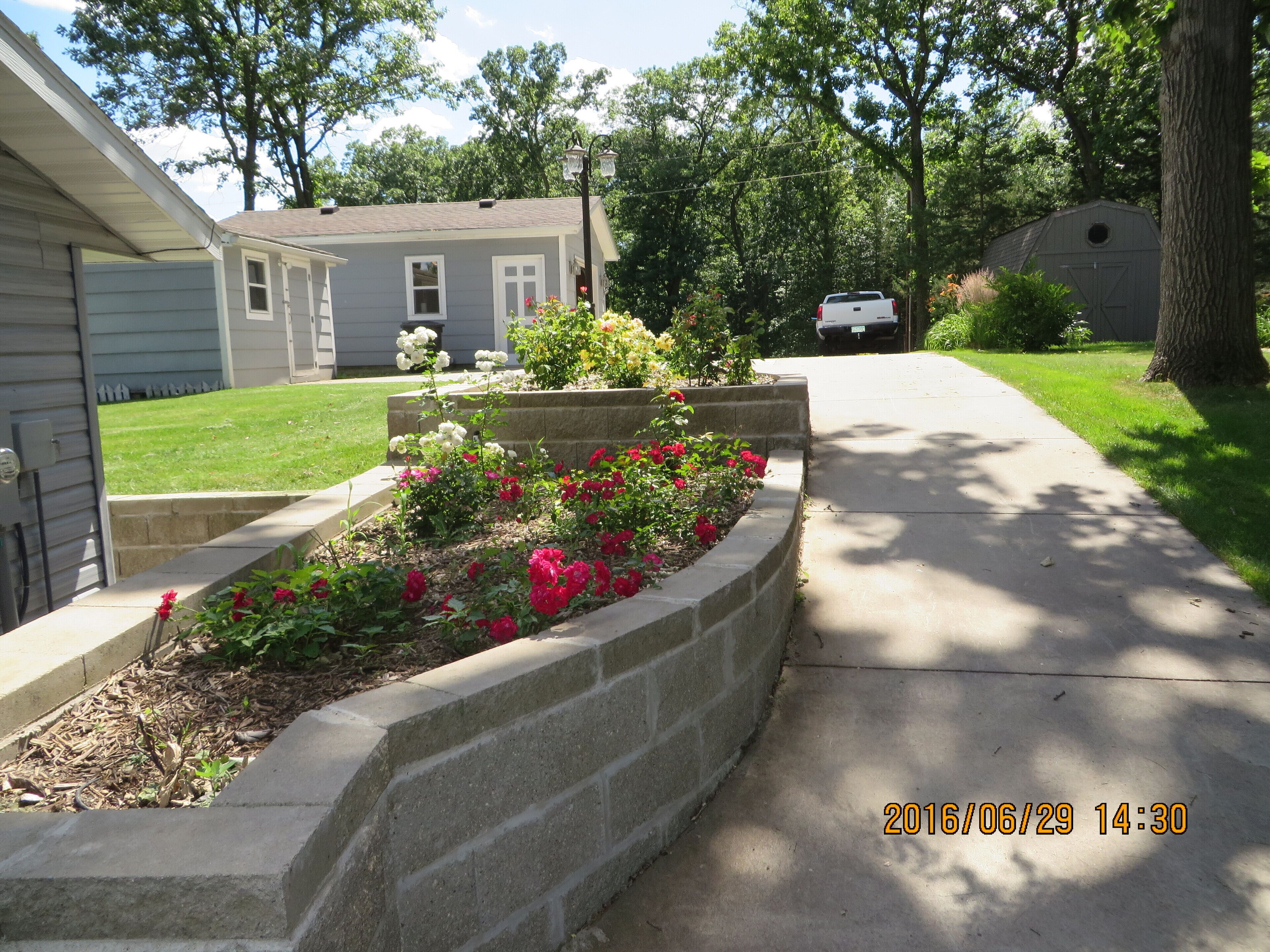 SUPERB COTTAGE, + LUXURY Pontoon Boat @ $100.00/DAY 