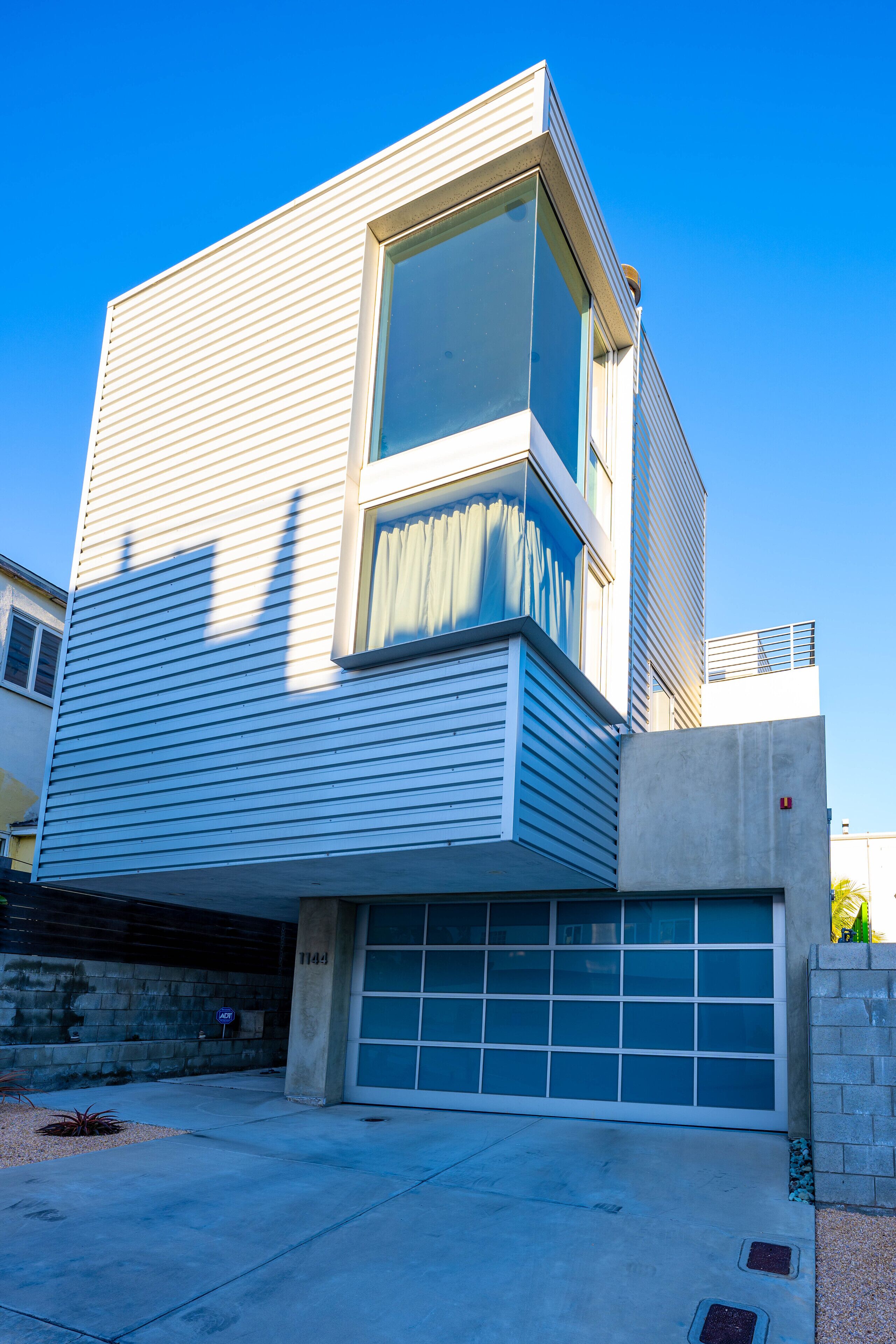 Ocean View Manhattan Beach Stylish Contemporary – 2 Blocks From Downtown