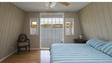 4 bedrooms, free WiFi, bed sheets