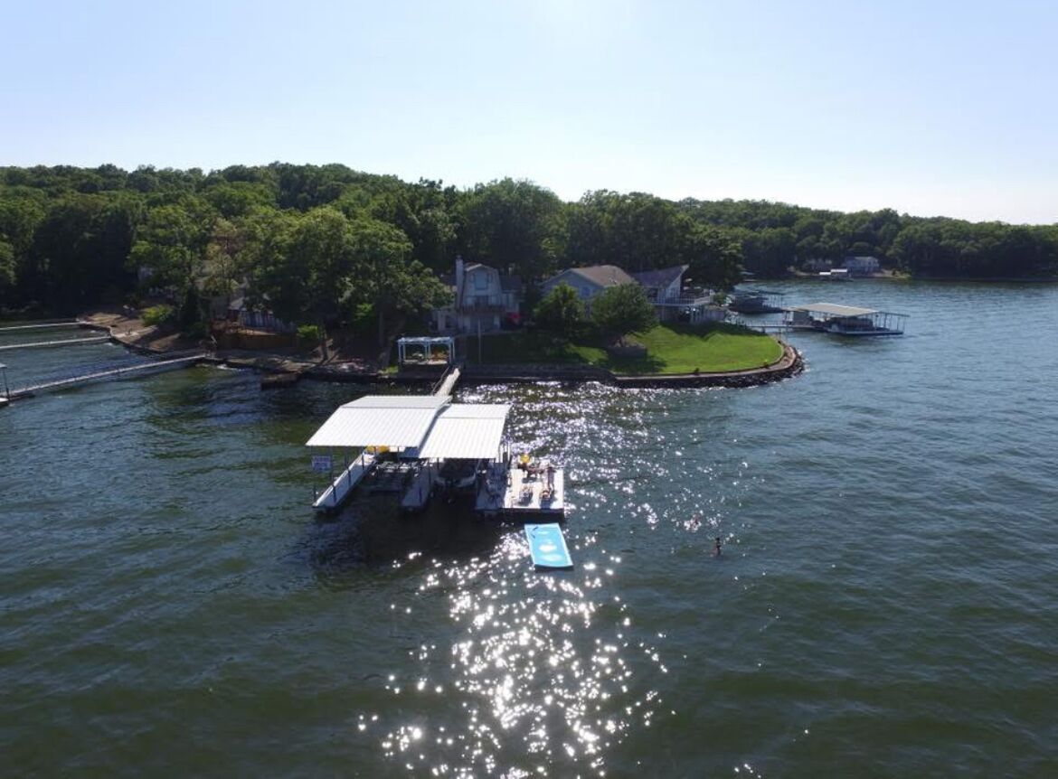 Main channel location with expansive views.  Only 10 steps to the water.